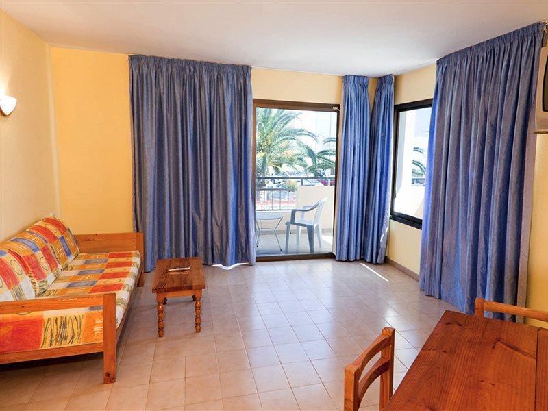 Aparthotel Vibra Mogambo - Adults Only Platja d'en Bossa Exterior foto