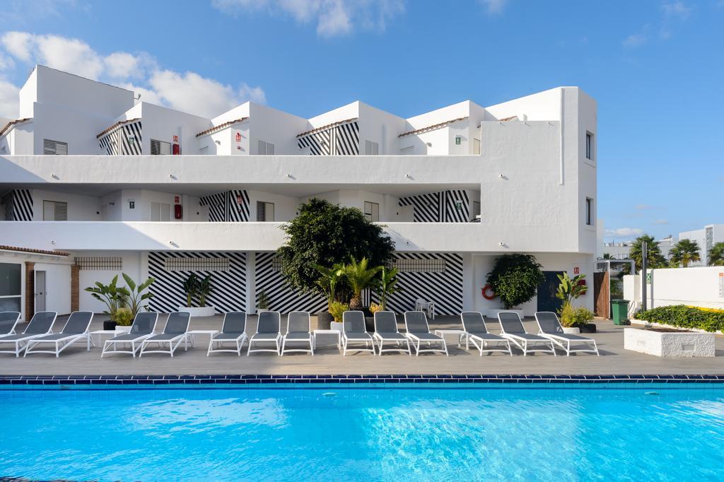 Aparthotel Vibra Mogambo - Adults Only Platja d'en Bossa Exterior foto